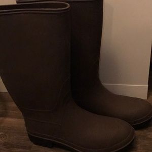 New rain boots